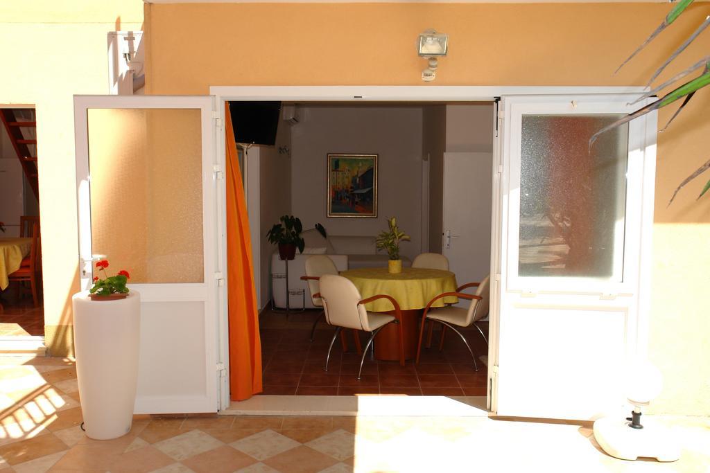 Apartments Iva Orebić Rom bilde